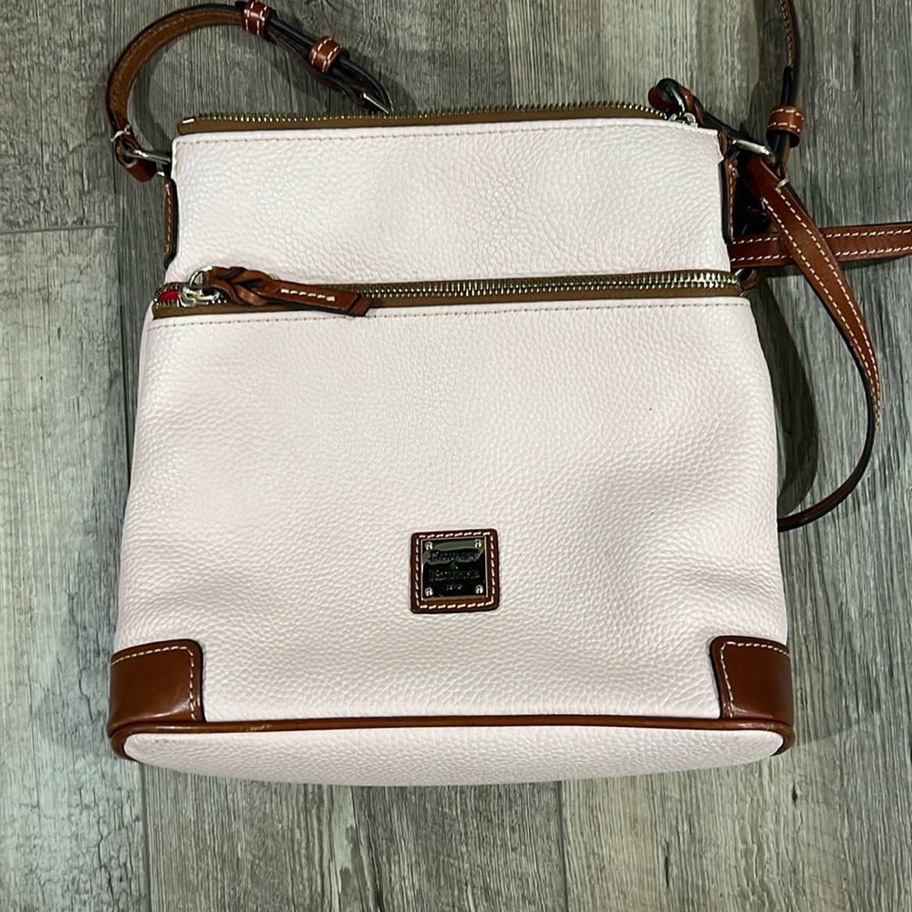 Dooney & Bourke pebble grain crossbody